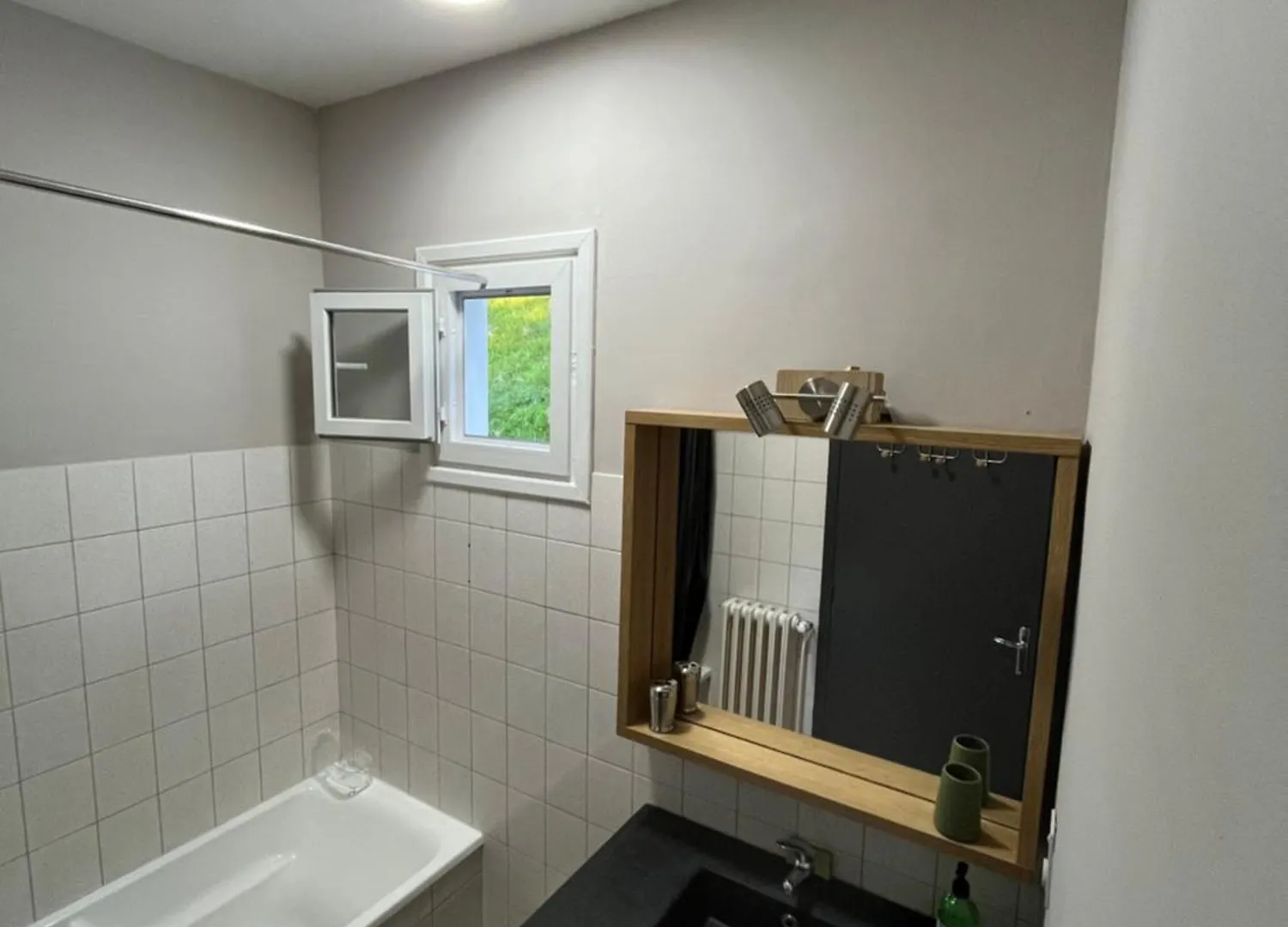 Holiday home Maison Au Bord Du Lac Saint-Etienne-Cantales