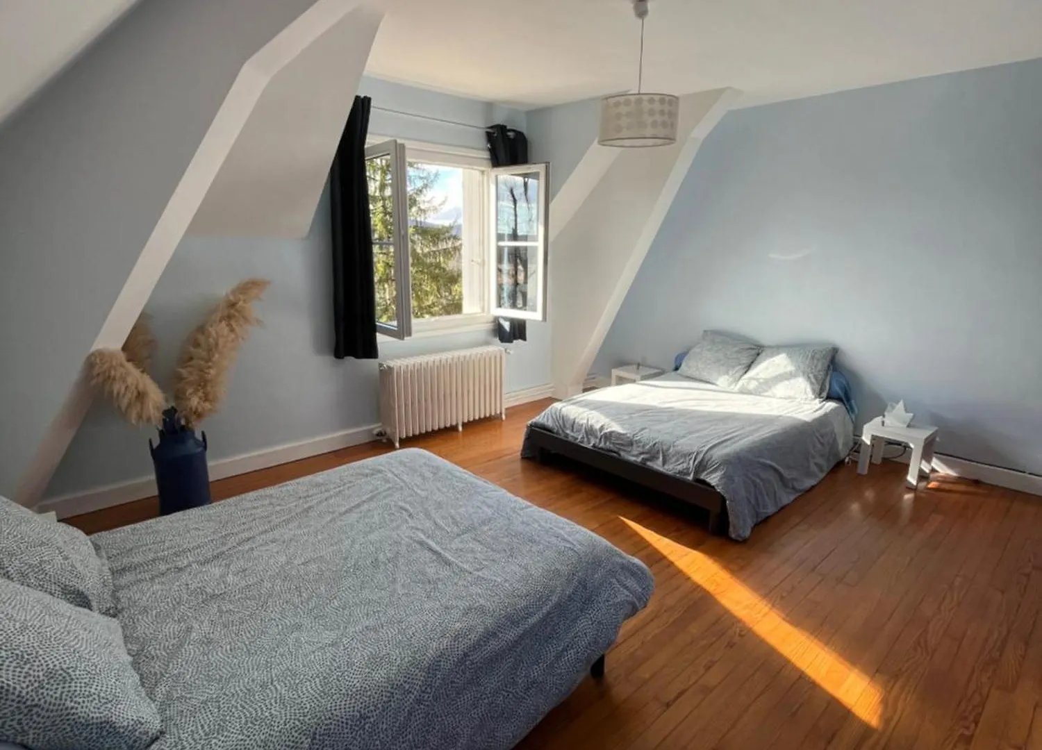 Maison Au Bord Du Lac Saint-Etienne-Cantales 0*,